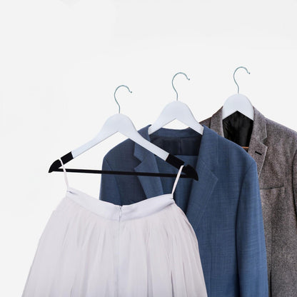 Umeraș din lemn, alb, cu finisaj vintage,bară pentru pantaloni și margini de catifea - ideal pentru cămăși, bluze, pantaloni, tricouri și rochii - HUMERO