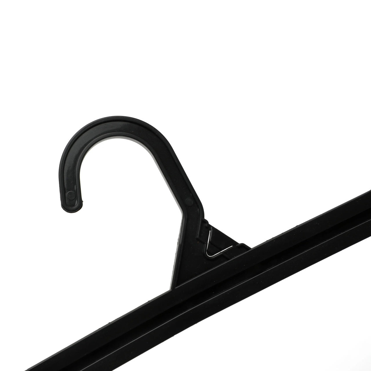 Umeraș pentru fuste din plastic negru cu clipsuri - ideal pentru pantaloni și fuste - HUMERO