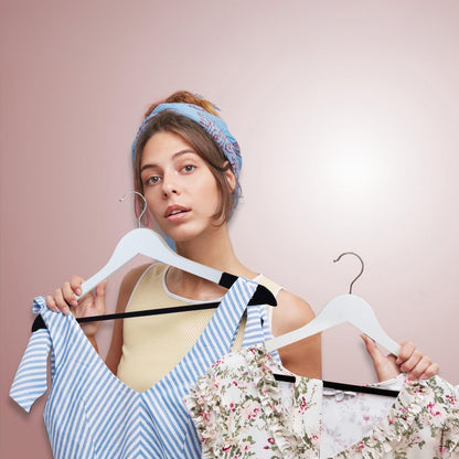Umeraș din lemn, alb, cu finisaj vintage,bară pentru pantaloni și margini de catifea - ideal pentru cămăși, bluze, pantaloni, tricouri și rochii